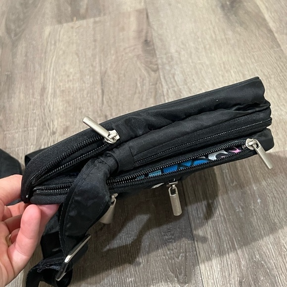 Travelon Anti-theft Black Nylon Satchel Travel Purse Bag Passport Holder - Picture 10 of 10